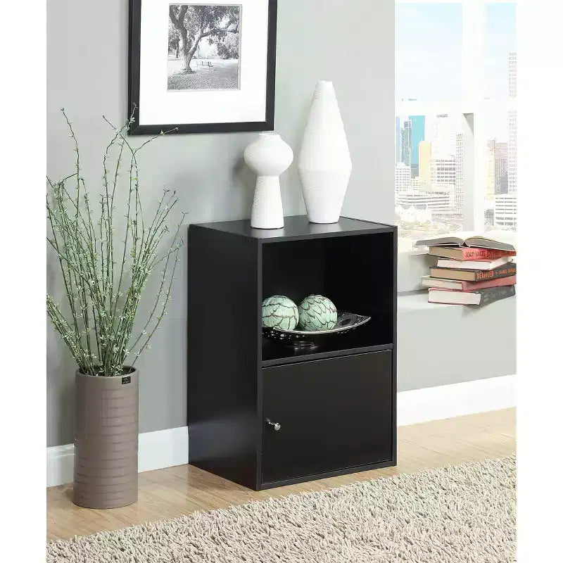 Meuble bas 1 porte noir 23,5" - Breighton Home : Étagère moderne empilable avec bouton chromé