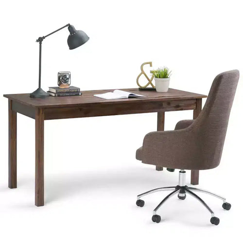 Bureau Garret 60 po marron vieilli - WyndenHall : Acacia massif, prise USB, rangement avec huche