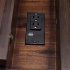 Bureau Garret 60 po marron vieilli - WyndenHall : Acacia massif, prise USB, rangement avec huche