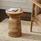 Table d'appoint en bois Willis naturel - WyndenHall : style Mid-Century, bois de manguier, résistant aux rayures