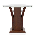 Table d'appoint Gabriella avec plateau en verre rond et finition merisier marron - HOMES: Inside + Out : Piètement contemporain, plateau en verre trempé, étagère ouverte