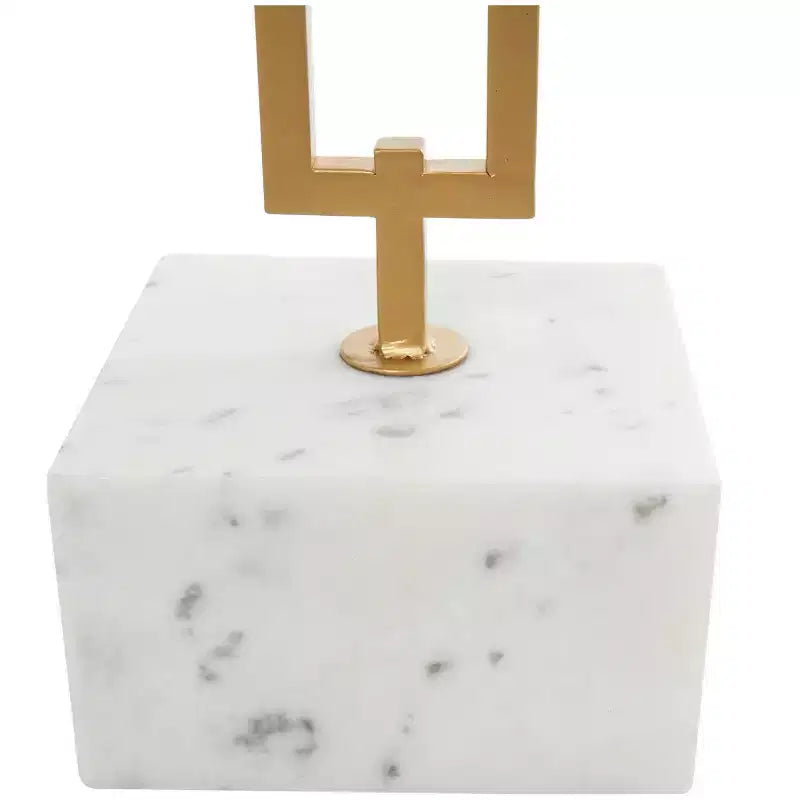 Table d'appoint géométrique en marbre Olivia & May avec piètement rectangulaire en métal doré blanc : Élégant piedestal en fer