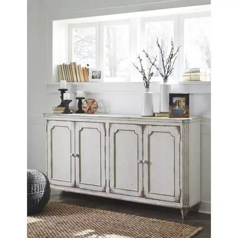 Meubles de rangement décoratifs Natura – Signature Design by Ashley : buffet de style rustique, surface en placage de bois, 4 portes