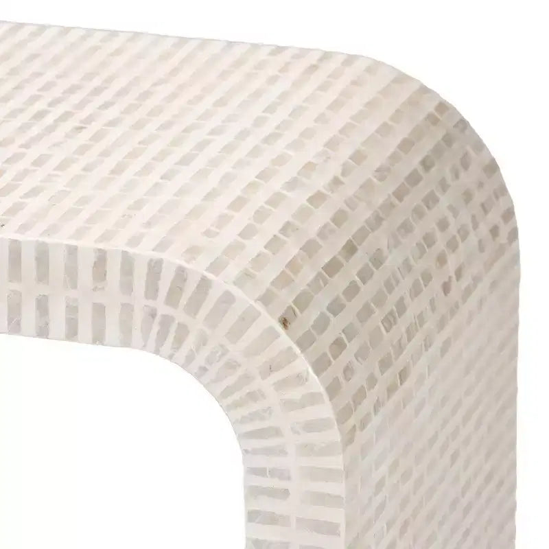 Table console en coquille capiz nacre beige/blanc/or bali & pari Carlyn