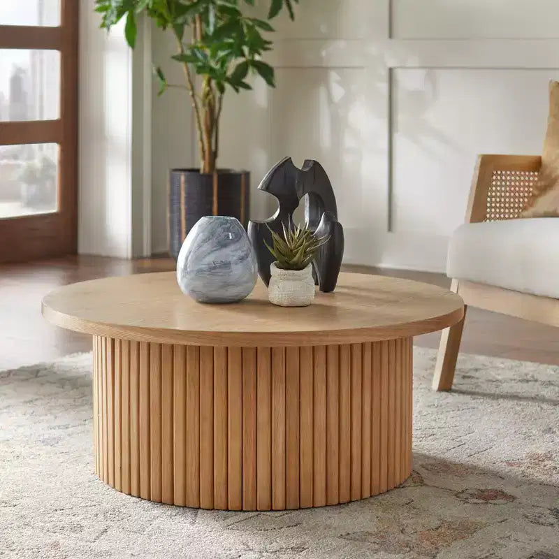 Table basse ronde cannelée Lifestorey Kendrick 33 cm à profil bas en chêne clair