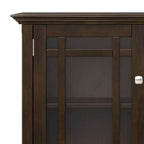 WyndenHall Freemont Meuble de Rangement Large Marron Tabac Foncé : Style Transitionnel, 3 Étagères Réglables, Cadre en Pin