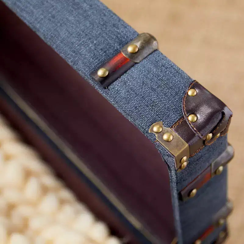 Lot de 3 Malles Traditionnelles en Bois Bleu - Olivia & May : Rembourrage, Lin, Cuir, Finitions Laiton, Aucun Montage Requis