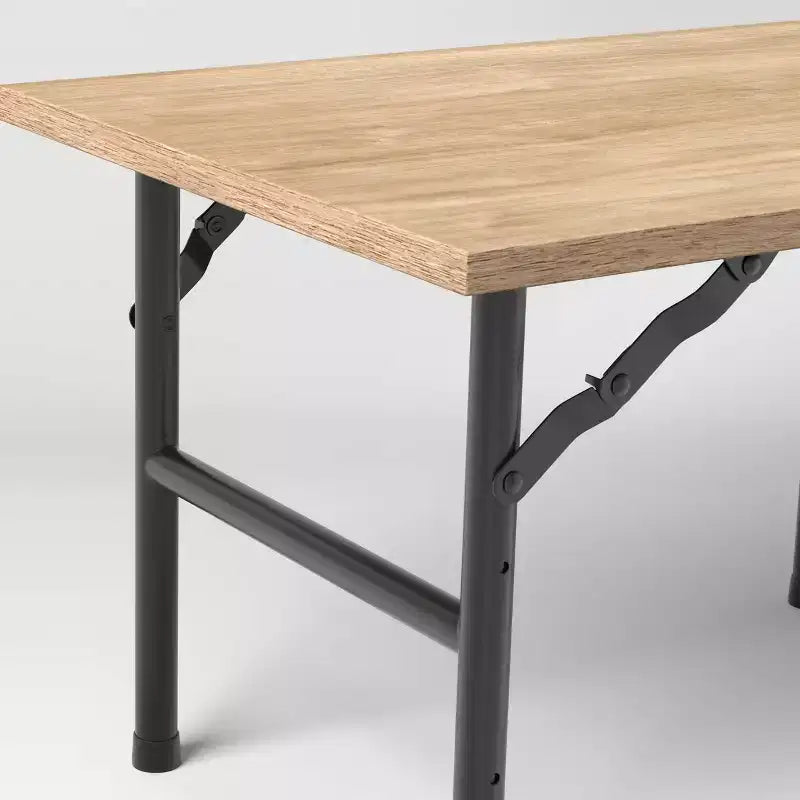 Table pliante de dortoir à hauteur réglable marron - Room Essentials