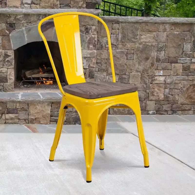 Chaise empilable en métal Flash Furniture avec assise en bois