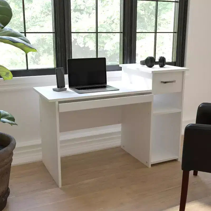 Bureau informatique Emma et Oliver White avec étagères et tiroir