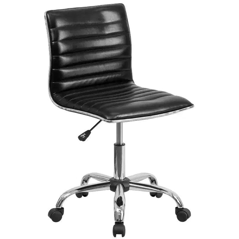 Chaise de bureau pivotante sans accoudoirs Emma et Oliver à dossier bas et dossier côtelé