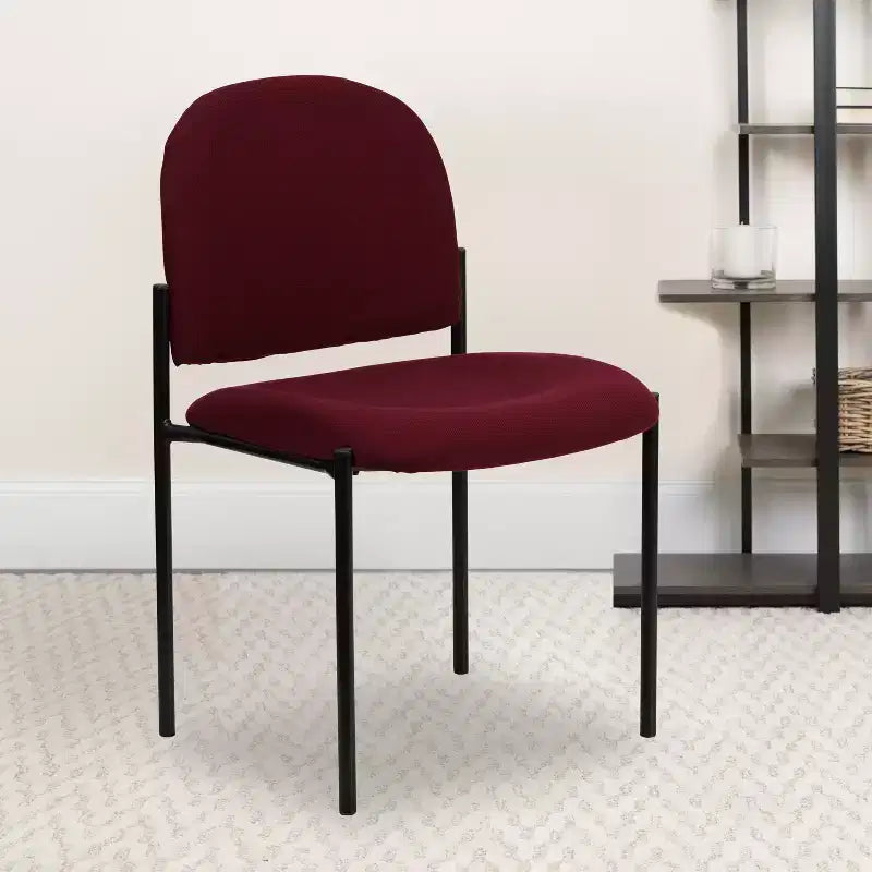 Chaise de réception latérale empilable en acier Emma et Oliver Comfort