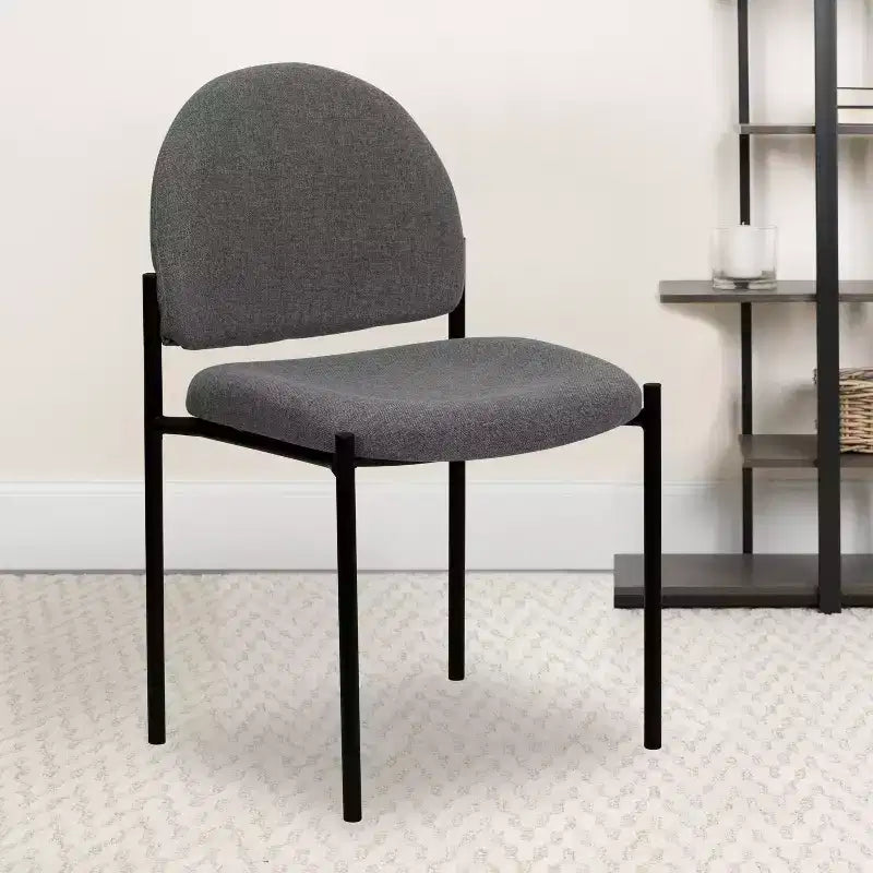 Chaise de réception latérale empilable en acier Emma et Oliver Comfort