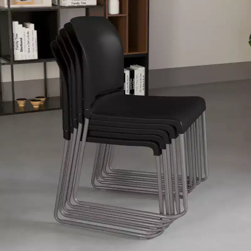 Chaise d'appoint Emma et Oliver Home and Office, dossier plein, base luge profilée et empilable