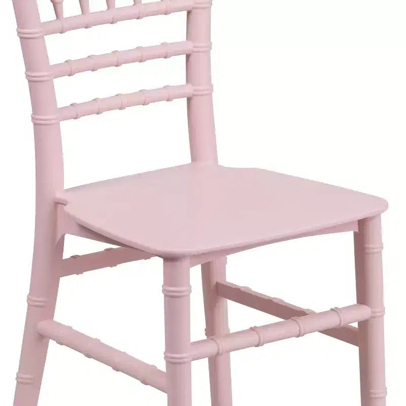 Chaise Chiavari en résine tout usage Emma et Oliver Childs pour la maison ou la location à domicile