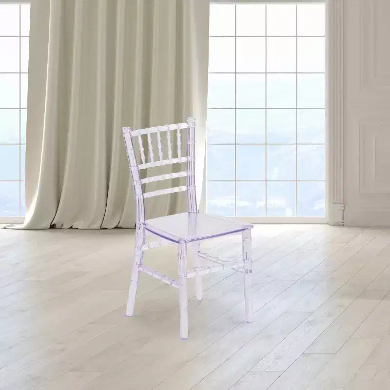 Chaise Chiavari en résine tout usage Emma et Oliver Childs pour la maison ou la location à domicile