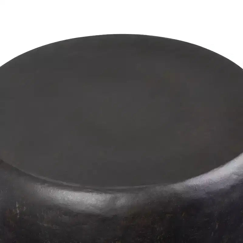 Table d'appoint en métal Beaton - WyndenHall
