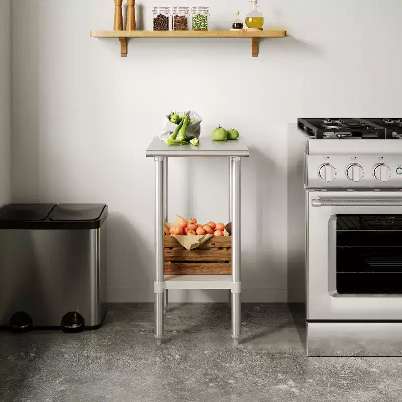Table de préparation et de travail en acier inoxydable 18 jauges Flash Furniture avec étagère inférieure - certifiée NSF