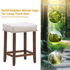 Costway Lot de 4 tabourets de bar en forme de selle cloutés, hauteur 61 cm, avec assise en tissu et pieds en bois, beige/gris