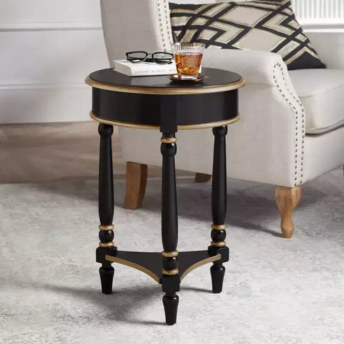 55 Downing Street Cason Table d'appoint ronde vintage en bois 46 cm de large avec étagère Noir garni d'or pour salon, chambre à coucher, chevet, entrée, maison