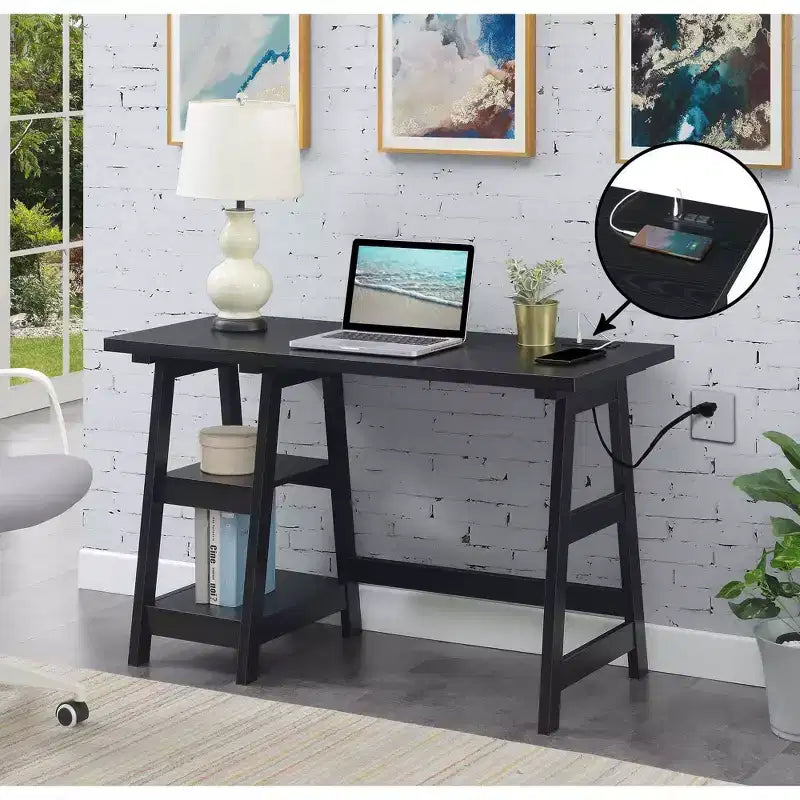 Bureau tréteau Designs2Go avec station de recharge et étagères - Breighton Home