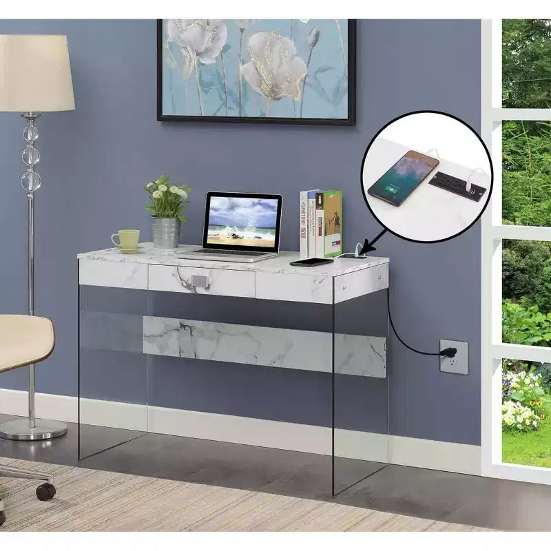 Bureau en verre 42 SoHo avec station de charge – Breighton Home