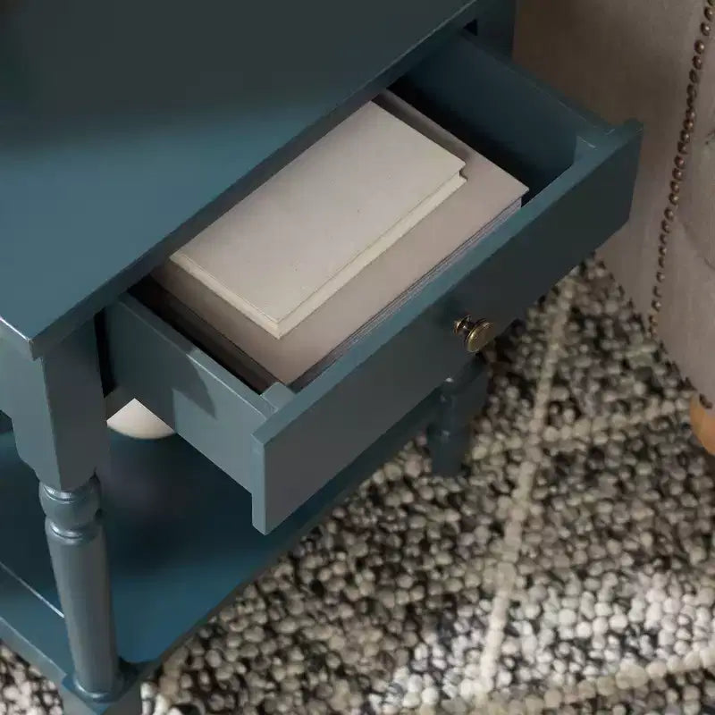 Table de chevet Tami avec tiroir de rangement - AMH6604 - Safavieh Couture