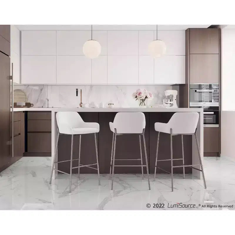 Lot de 2 tabourets de bar Daniella en métal et similicuir – LumiSource