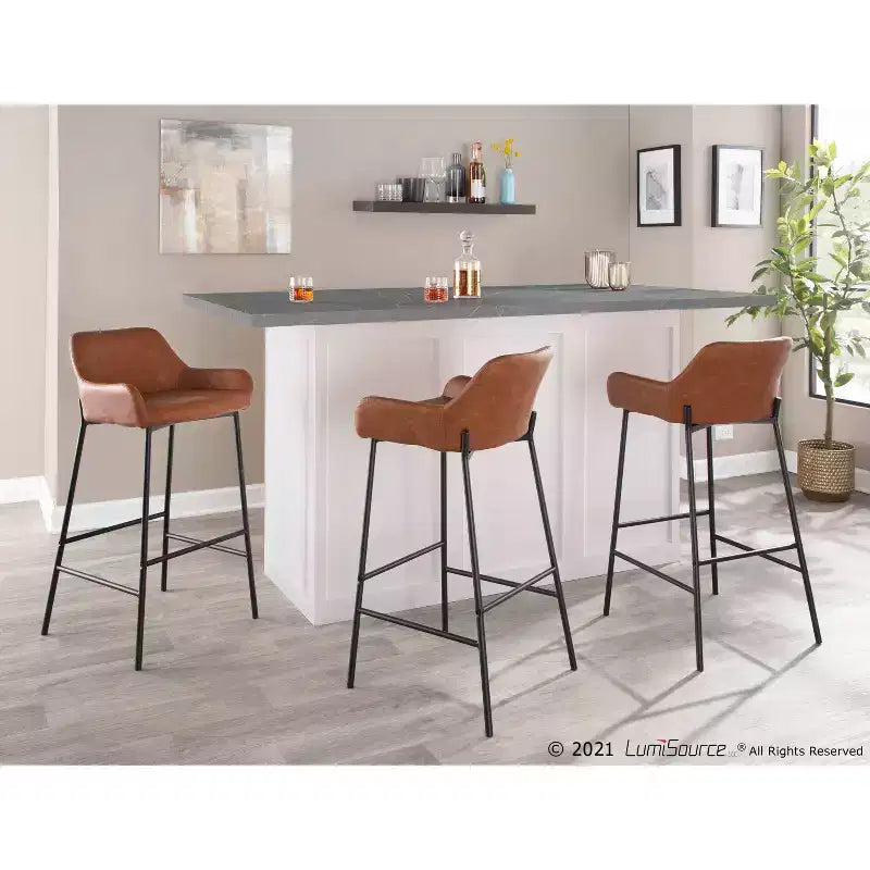 Lot de 2 tabourets de bar Daniella en métal et similicuir – LumiSource