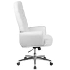 Chaise de bureau pivotante à dossier haut capitonné en similicuir Merrick Lane avec accoudoirs passepoilés