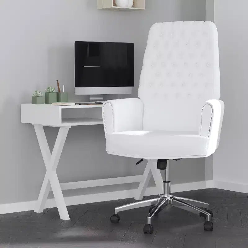 Chaise de bureau pivotante à dossier haut capitonné en similicuir Merrick Lane avec accoudoirs passepoilés