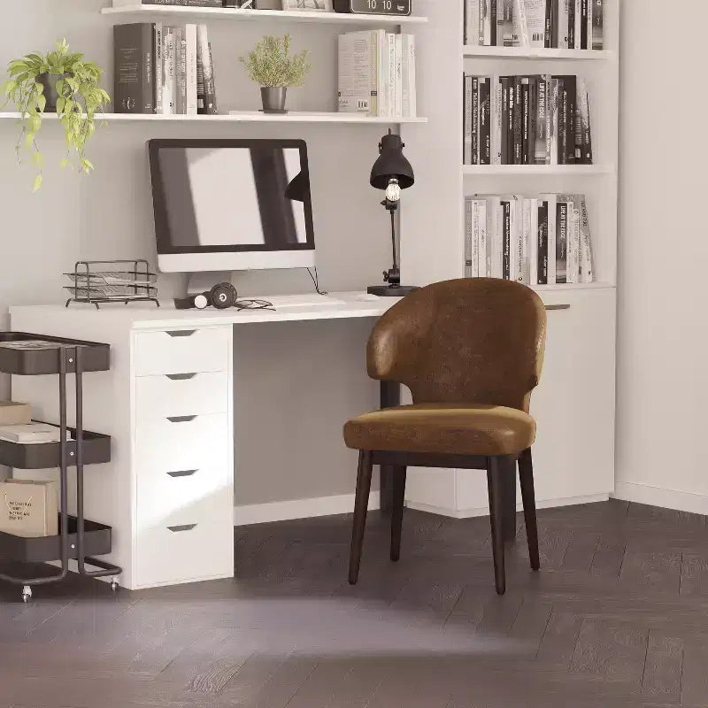 Chaise d'appoint rembourrée Merrick Lane avec pieds en noyer