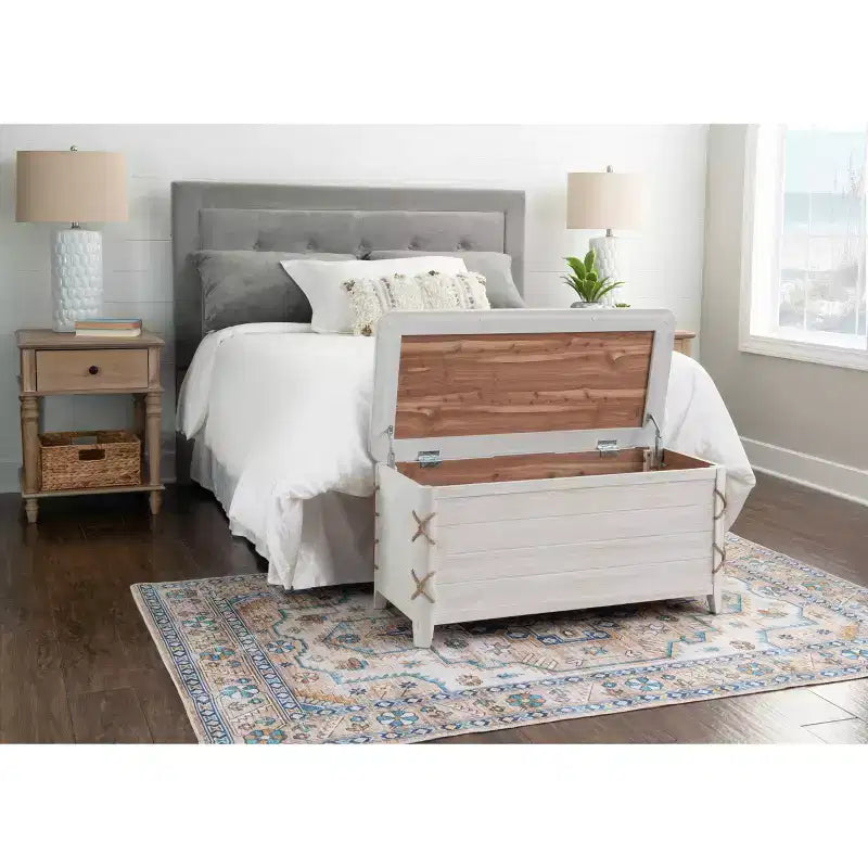 Commode-coffre en cèdre Haven Rope - Powell