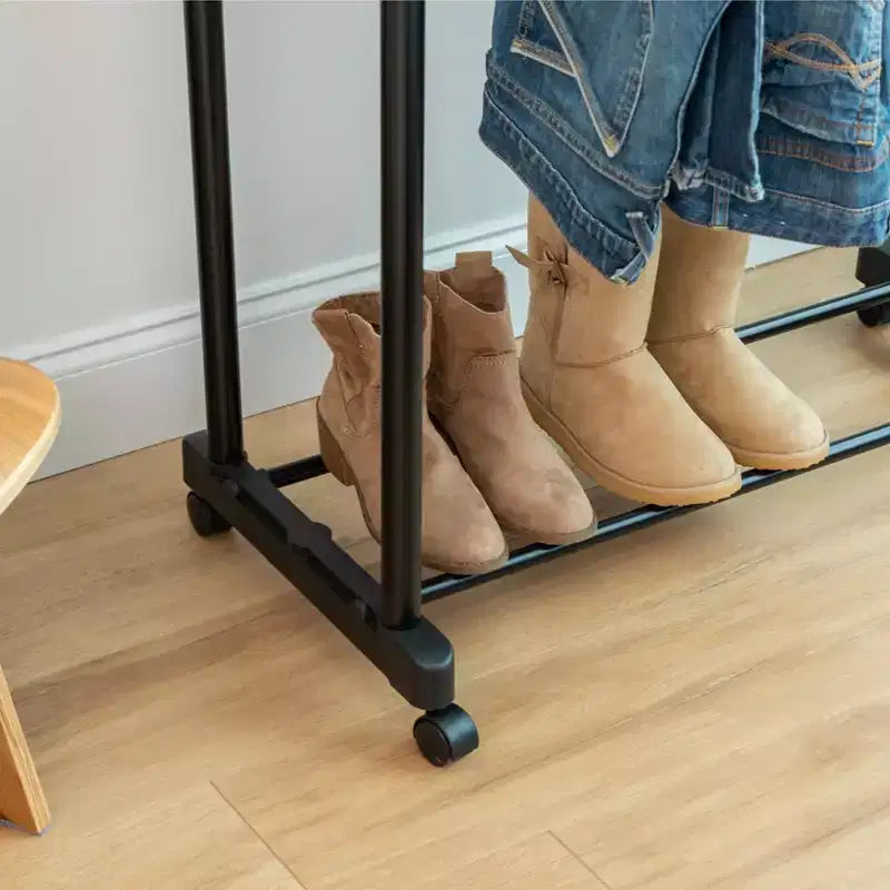 IRIS USA Porte-vêtements réglable en métal, tringle à vêtements sur roulettes