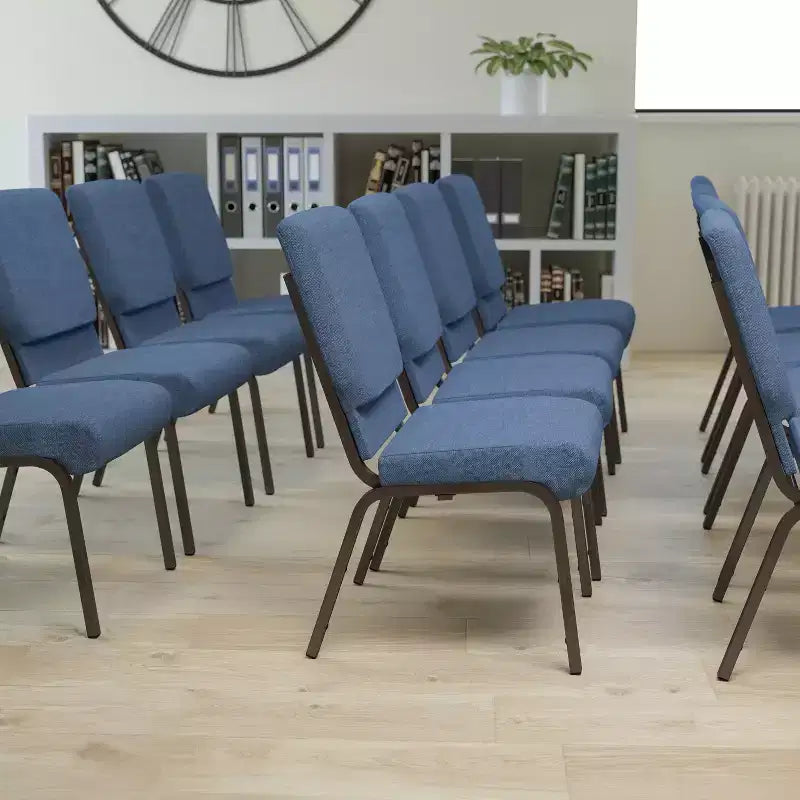 Lot de 4 chaises d'église empilables Emma et Oliver de 47 cm de large