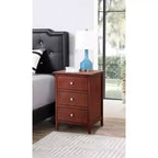 Table de chevet à 3 tiroirs Daniel Passion Furniture (63,5 cm H x 48,26 cm L x 38,1 cm P)
