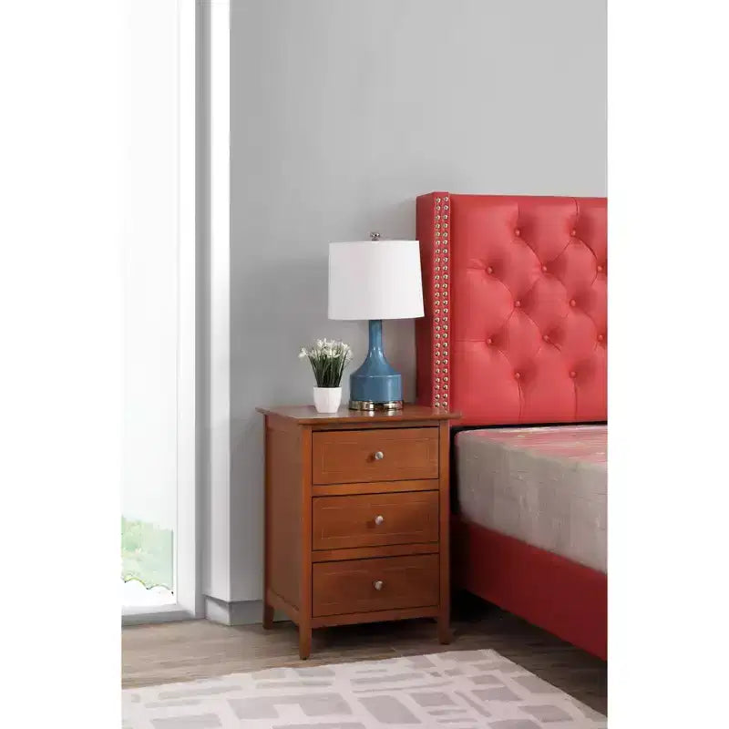 Table de chevet à 3 tiroirs Daniel Passion Furniture (63,5 cm H x 48,26 cm L x 38,1 cm P)