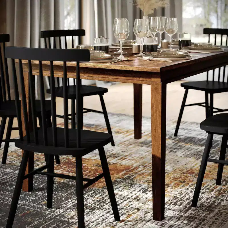 Table à manger en bois Merrick Lane avec pieds fuselés