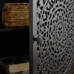 Table de chevet sculptée 1 porte Thea - NST5300 - Safavieh