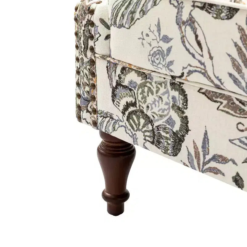 Fauteuil Theodor avec pieds fuseaux pour salon et chambre à coucher | ART OF LIVING DESIGNS