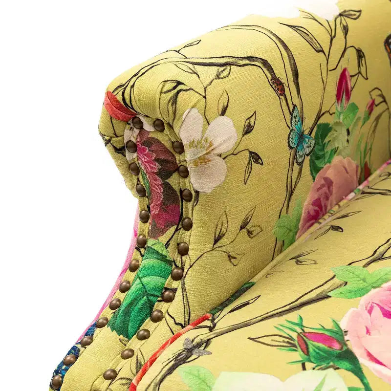 Fauteuil Theodor avec pieds fuseaux pour salon et chambre à coucher | ART OF LIVING DESIGNS