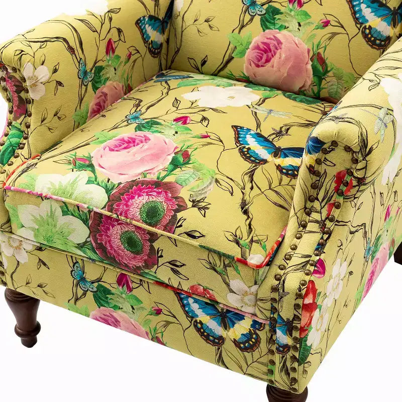Fauteuil Theodor avec pieds fuseaux pour salon et chambre à coucher | ART OF LIVING DESIGNS