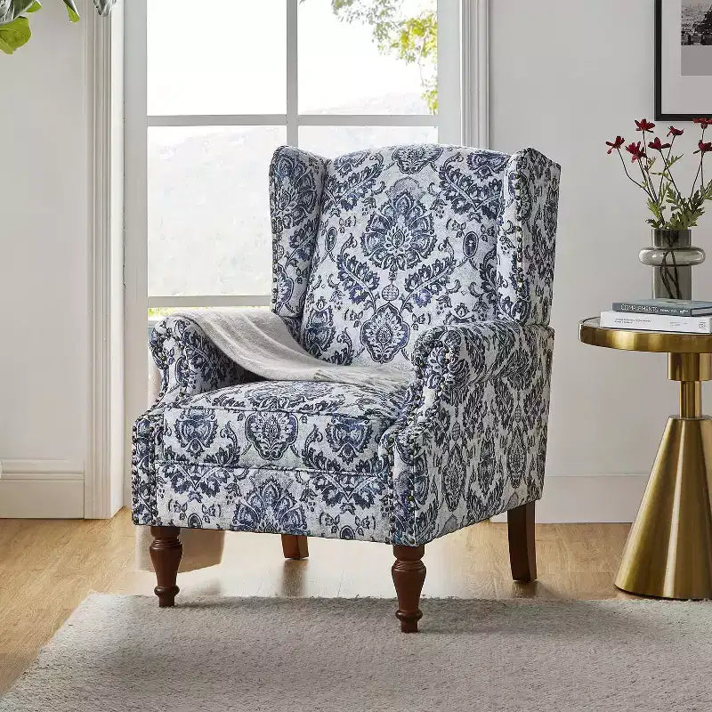 Fauteuil Theodor avec pieds fuseaux pour salon et chambre à coucher | ART OF LIVING DESIGNS