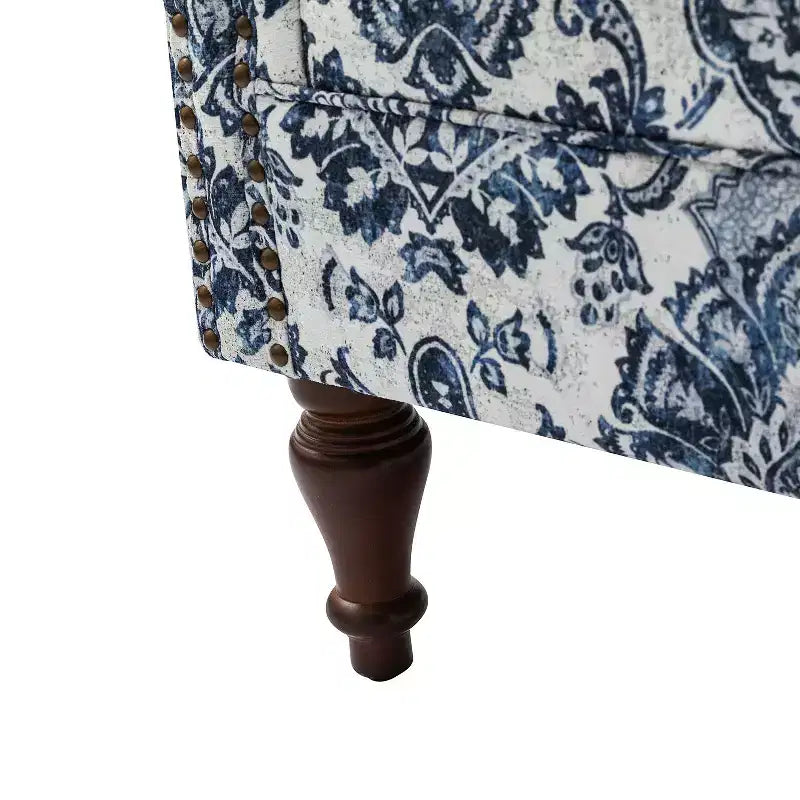Fauteuil Theodor avec pieds fuseaux pour salon et chambre à coucher | ART OF LIVING DESIGNS