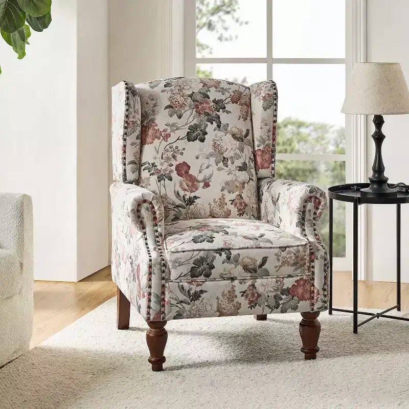 Fauteuil Theodor avec pieds fuseaux pour salon et chambre à coucher | ART OF LIVING DESIGNS