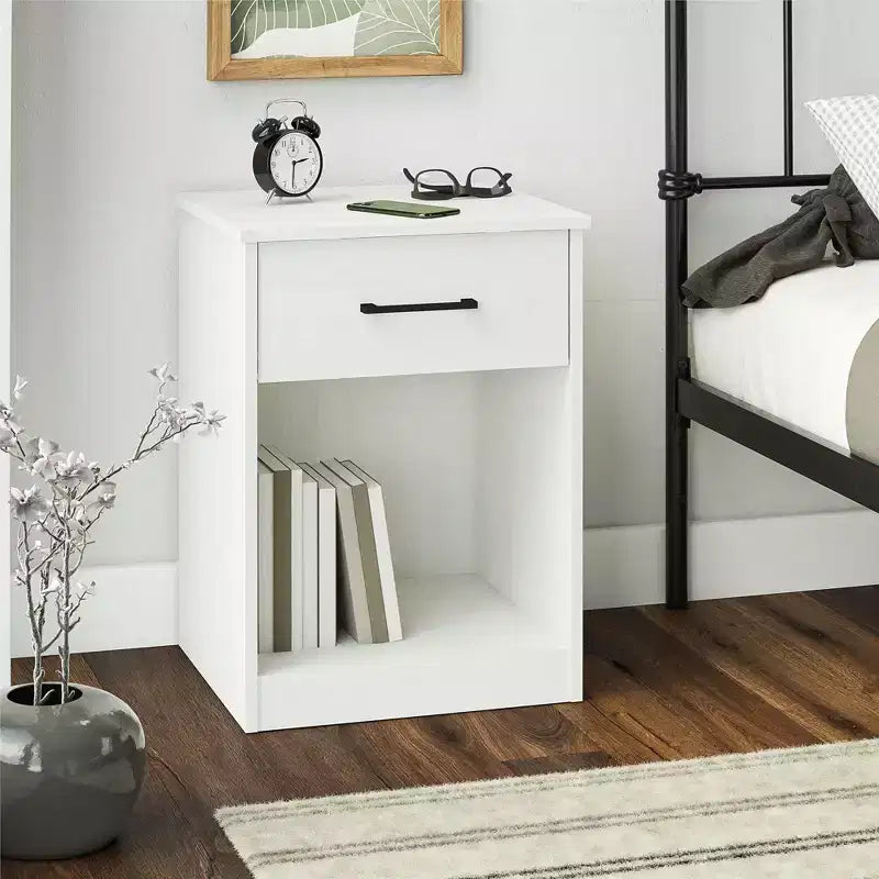 Table de chevet avec tiroir Pearce de la collection BrEZ Build de Ameriwood Home