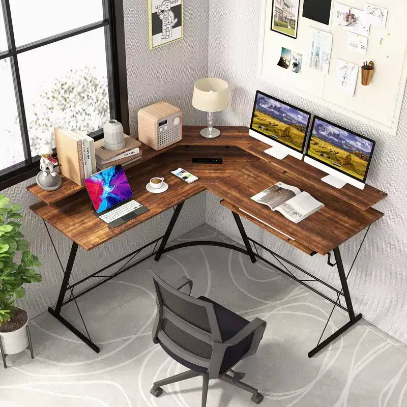 Costway Bureau d'angle en forme de L avec prise de courant 51" Poste de travail informatique Coin Marron rustique/Noir