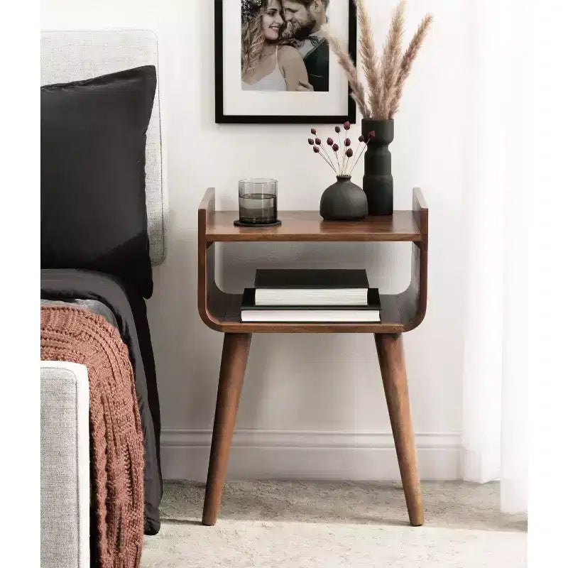 Table d'appoint en bois Quilby de Kate and Laurel, 18x14x27, Noyer brun