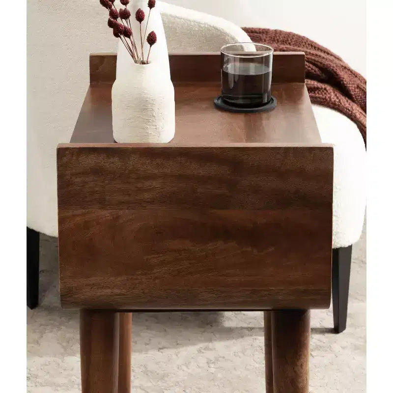 Table d'appoint en bois Quilby de Kate and Laurel, 18x14x27, Noyer brun