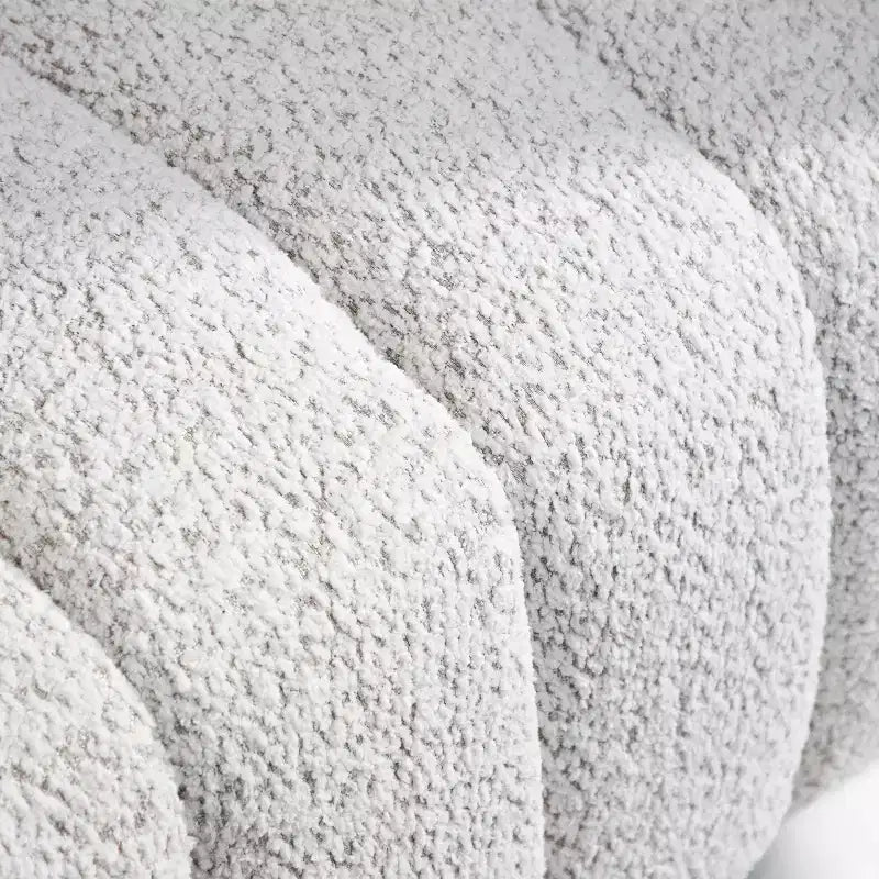 HOMES: Inside + Out Fauteuil d'appoint Rainmist Glam en tissu bouclé à capitonnage en lignes